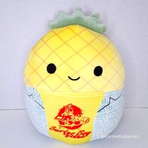 MAUI 🏄‍♀️ Pineapple in Stranger Things Surfer Boy Pizza Shirt Squishmallow NWT